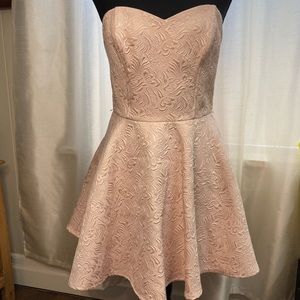 Forever 21 Strapless Corset Style Mini Dress Size M Pale Peachy Pink in Color.